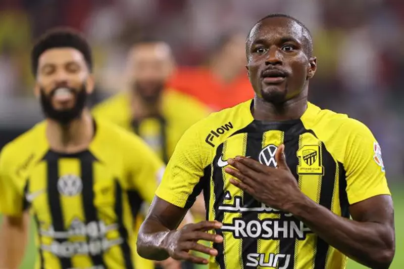 احتفال موسى ديابي لاعب فريق الاتحاد السعودي